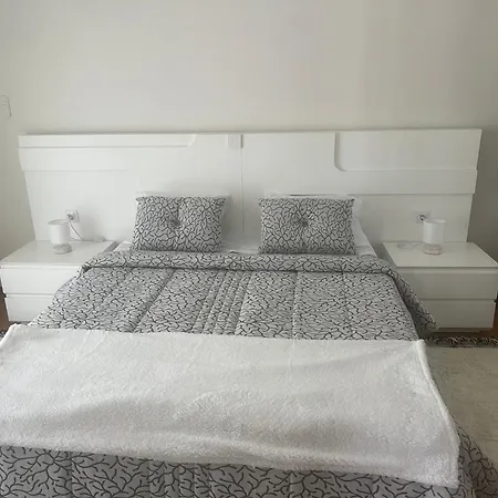 Casa Do Piscina Aquecida, Quartos 홈스테이 *