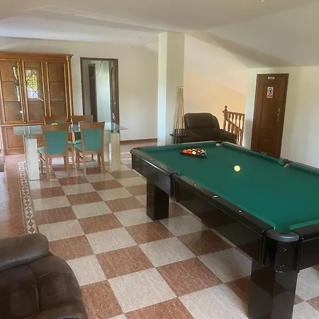 Casa Do Piscina Aquecida, Quartos 홈스테이 에스피뇨